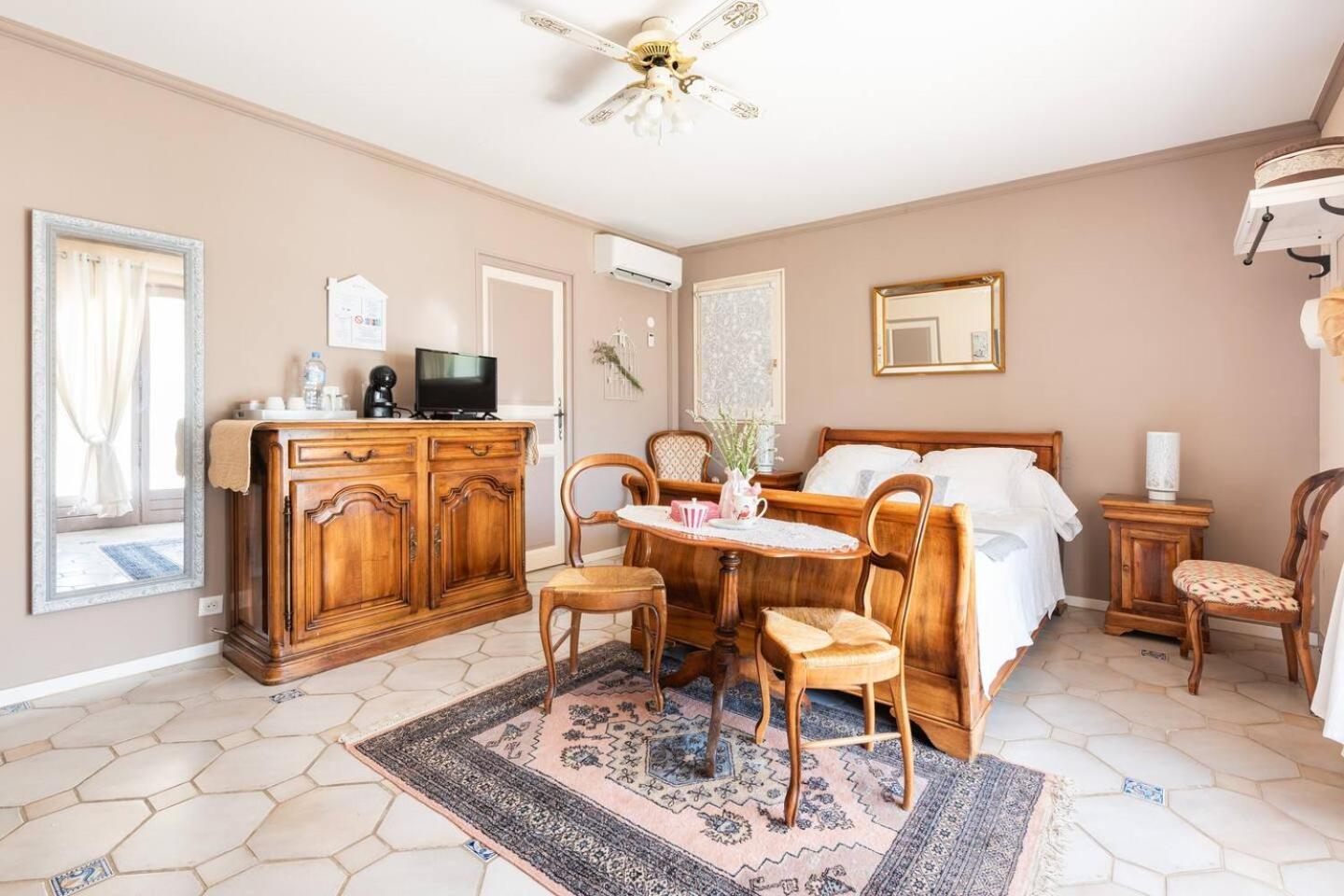 Chambre Et Table D'Hotes Villa Pomponette Нан-ле-Пен Екстериор снимка